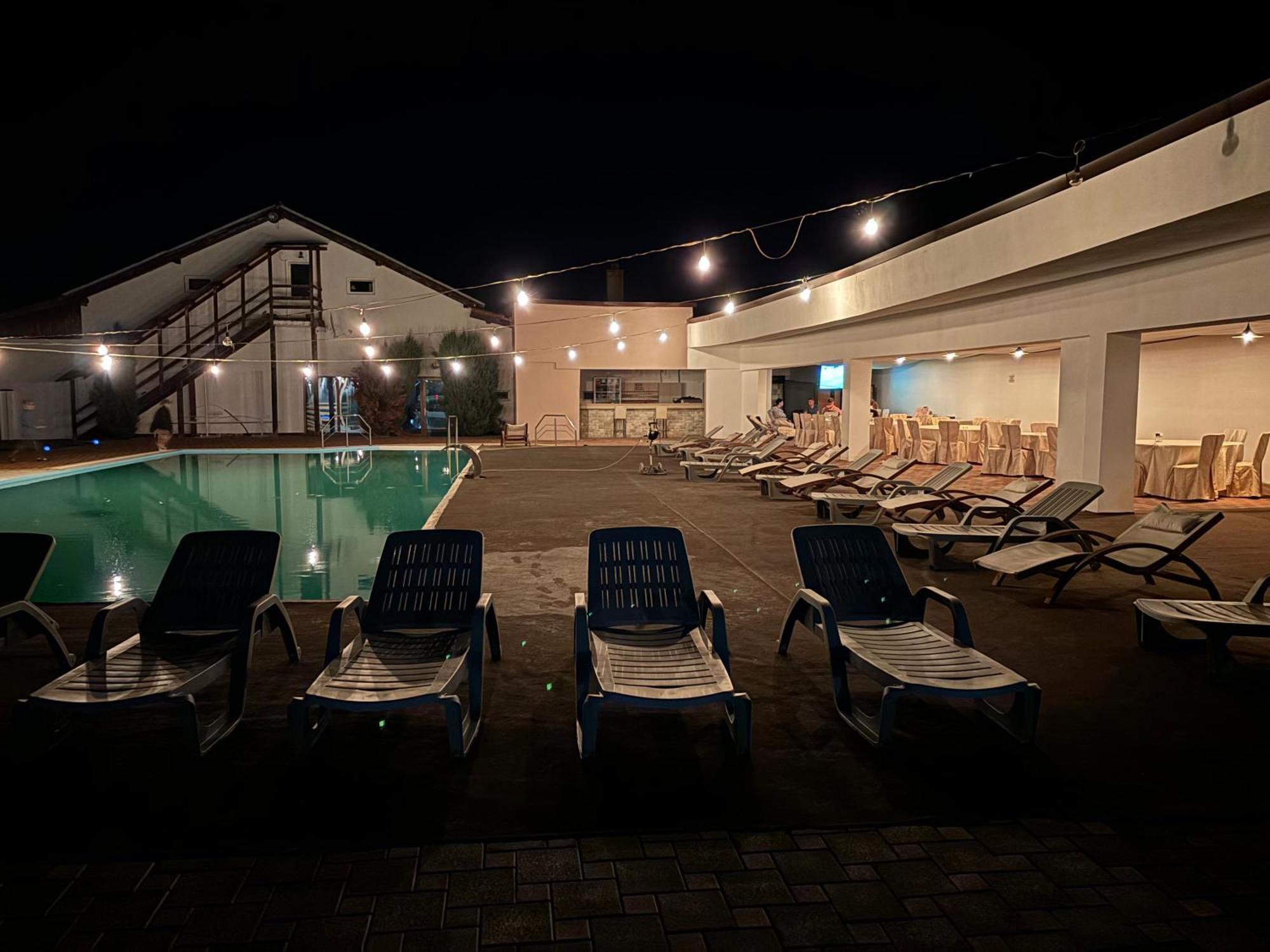 Complex Daniel'S Hotel Orastie Luaran gambar