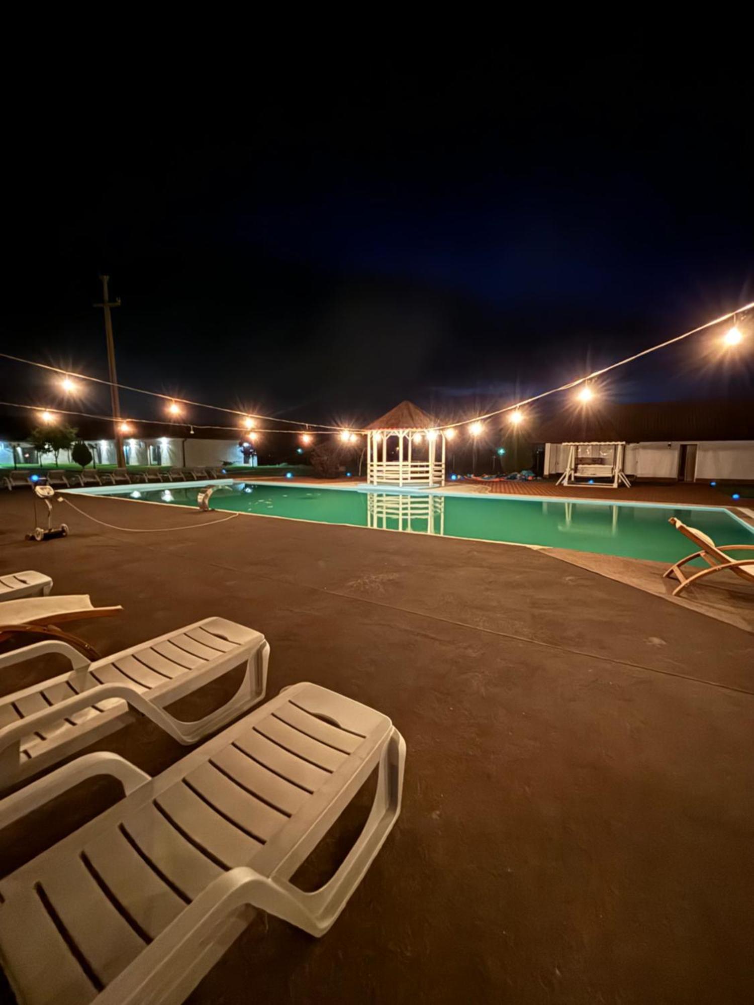 Complex Daniel'S Hotel Orastie Luaran gambar