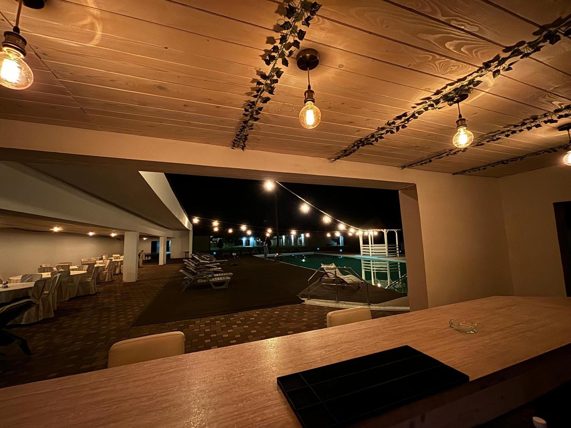 Complex Daniel'S Hotel Orastie Luaran gambar